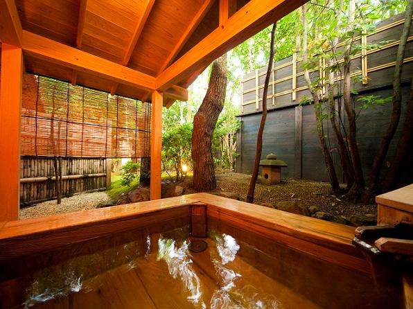 Open-air bath